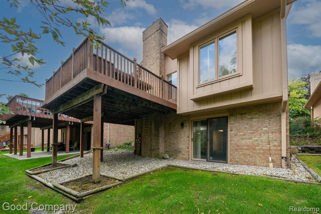 35330 Blue Spruce Drive, Farmington Hills, MI 48335 — Photo 24