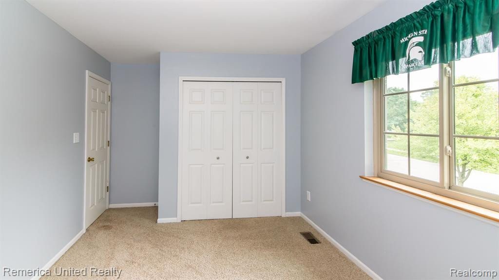 813 BRICK Lane, South Lyon, MI 48178 — Photo 33