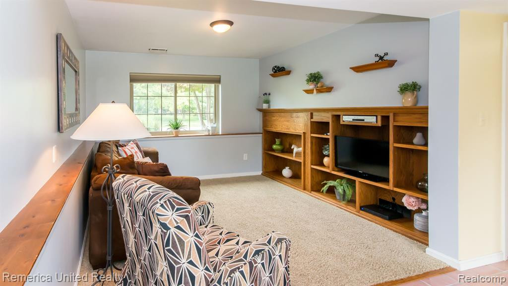 813 BRICK Lane, South Lyon, MI 48178 — Photo 38