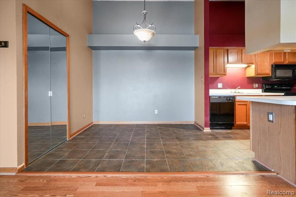 46079 TALLGRASS, Van Buren, MI 48111 — Photo 5