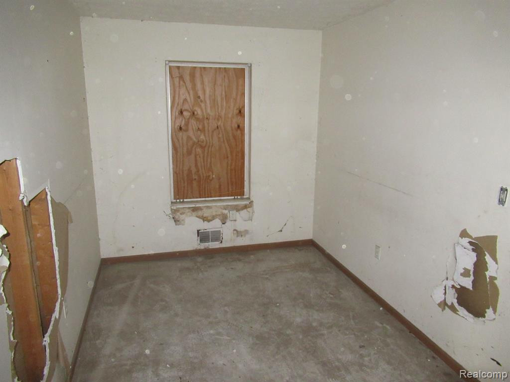4487 FRENCH Road, Detroit, MI 48214 — Photo 5