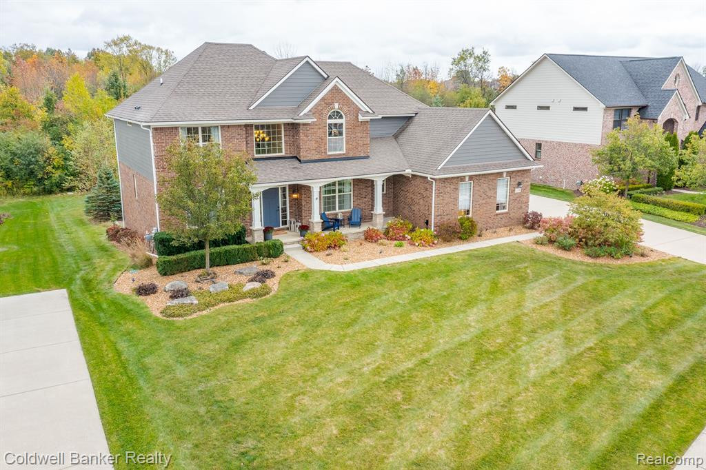 22996 FREMONT Drive N, South Lyon, MI 48178 — Photo 2