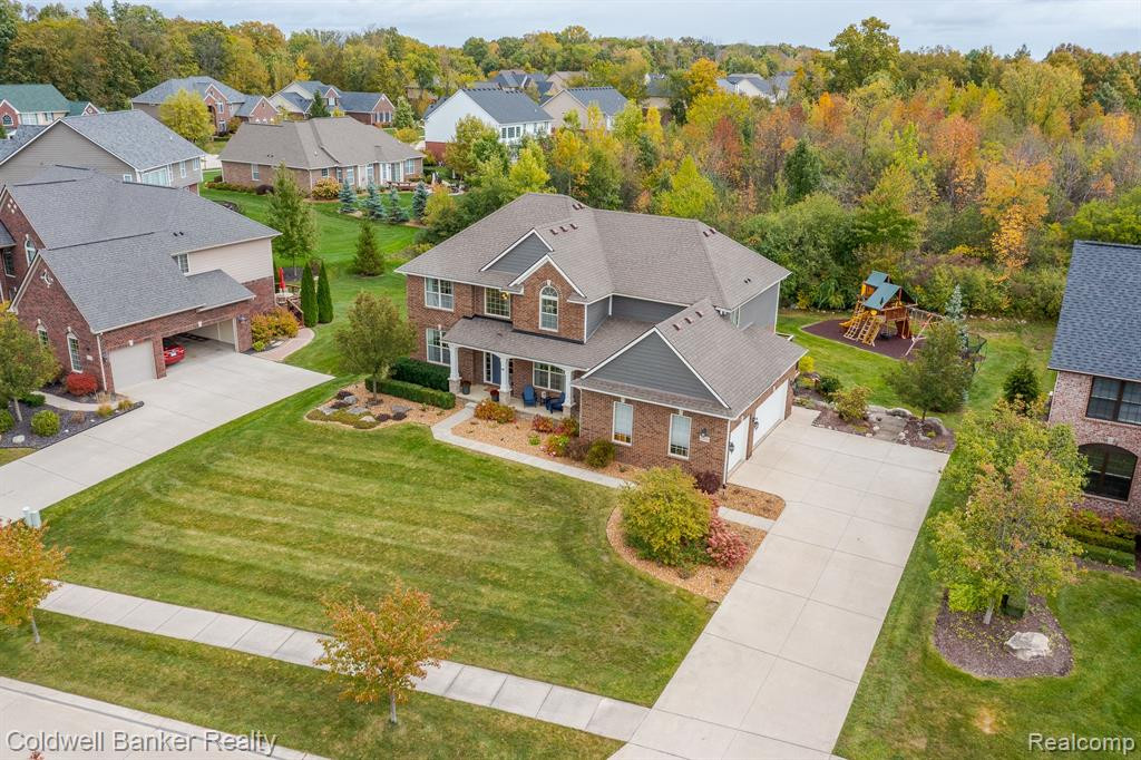 22996 FREMONT Drive N, South Lyon, MI 48178 — Photo 3