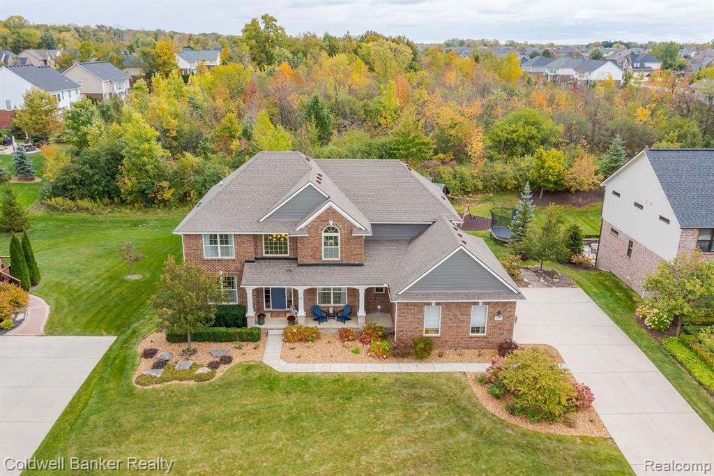 22996 FREMONT Drive N, South Lyon, MI 48178 — Photo 4