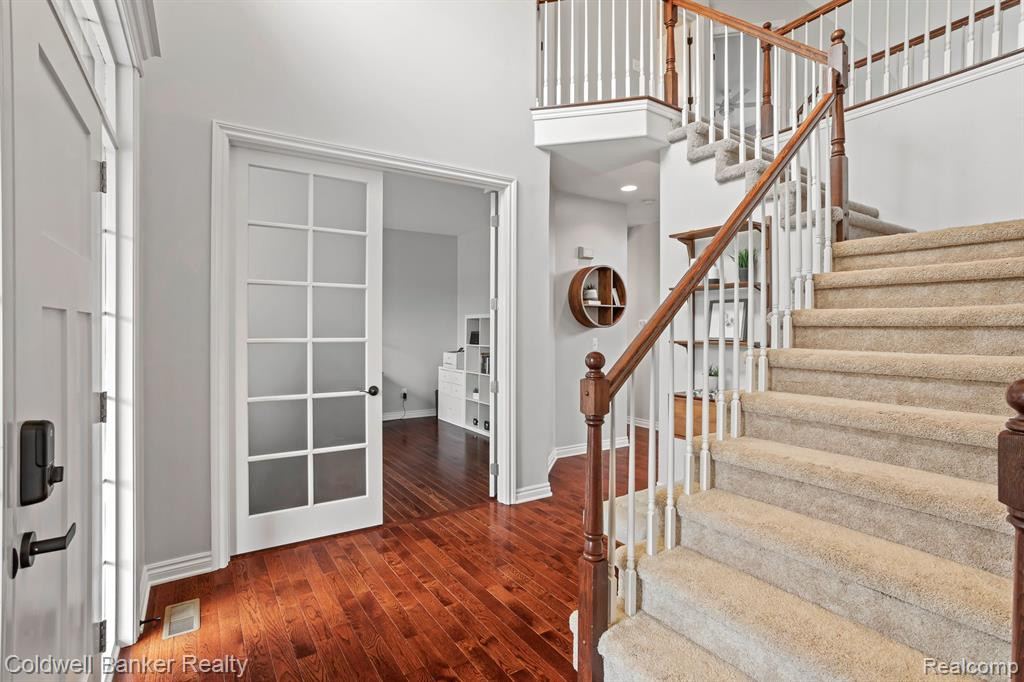 22996 FREMONT Drive N, South Lyon, MI 48178 — Photo 6