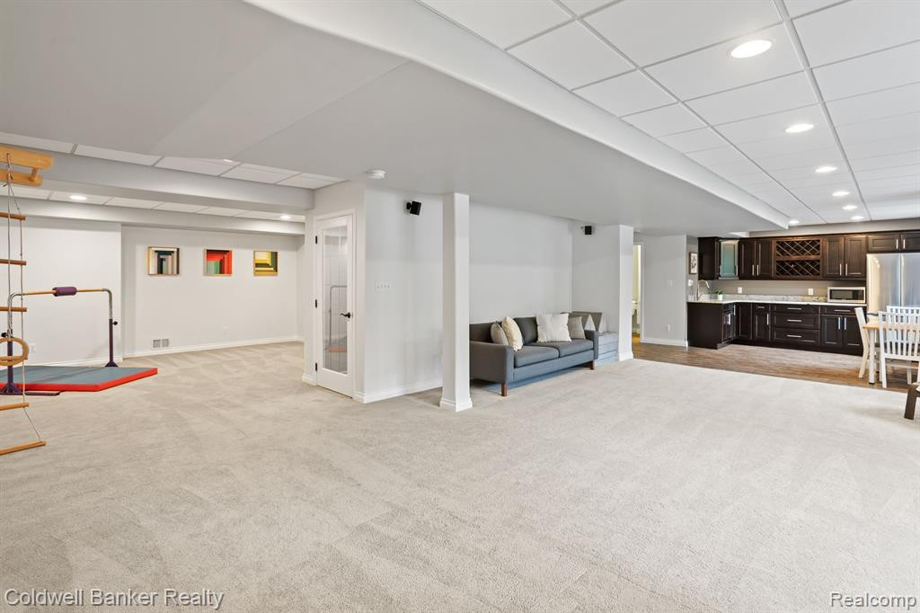 22996 FREMONT Drive N, South Lyon, MI 48178 — Photo 43