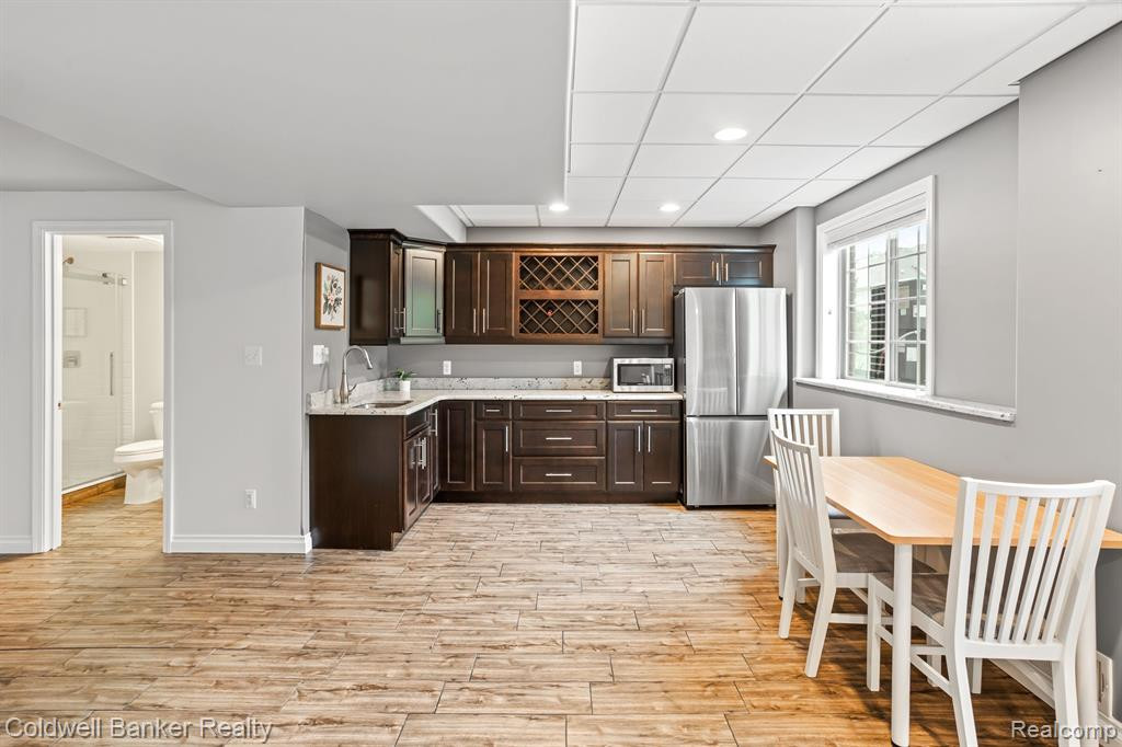 22996 FREMONT Drive N, South Lyon, MI 48178 — Photo 47