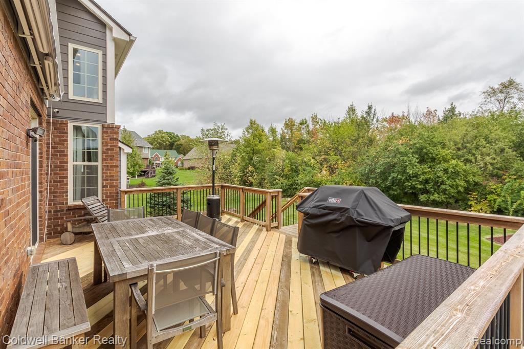 22996 FREMONT Drive N, South Lyon, MI 48178 — Photo 48