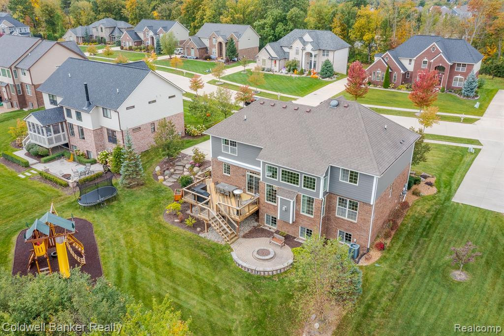 22996 FREMONT Drive N, South Lyon, MI 48178 — Photo 55