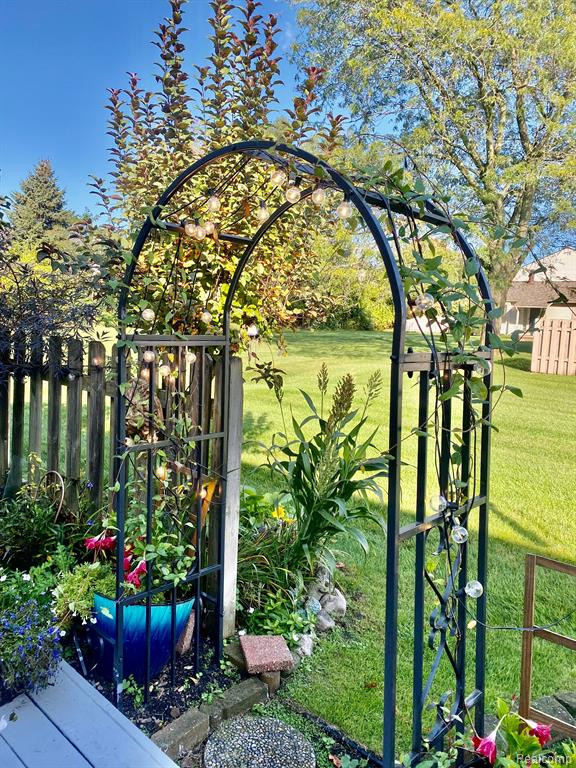 24475 BASHIAN Drive, Novi, MI — Photo 15