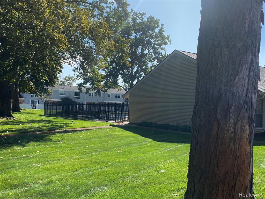 24475 BASHIAN Drive, Novi, MI — Photo 37