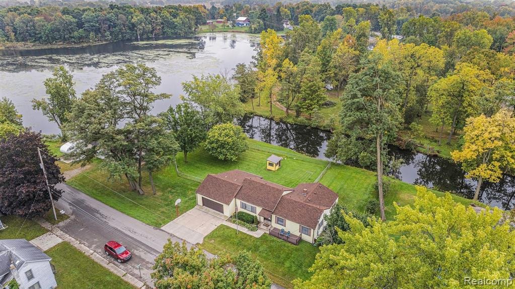 118 WATER Street, Byron, MI 48418 — Photo 2