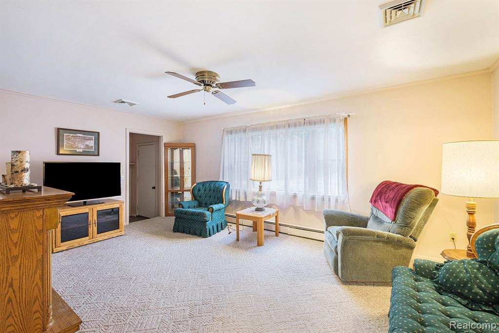 118 WATER Street, Byron, MI 48418 — Photo 4
