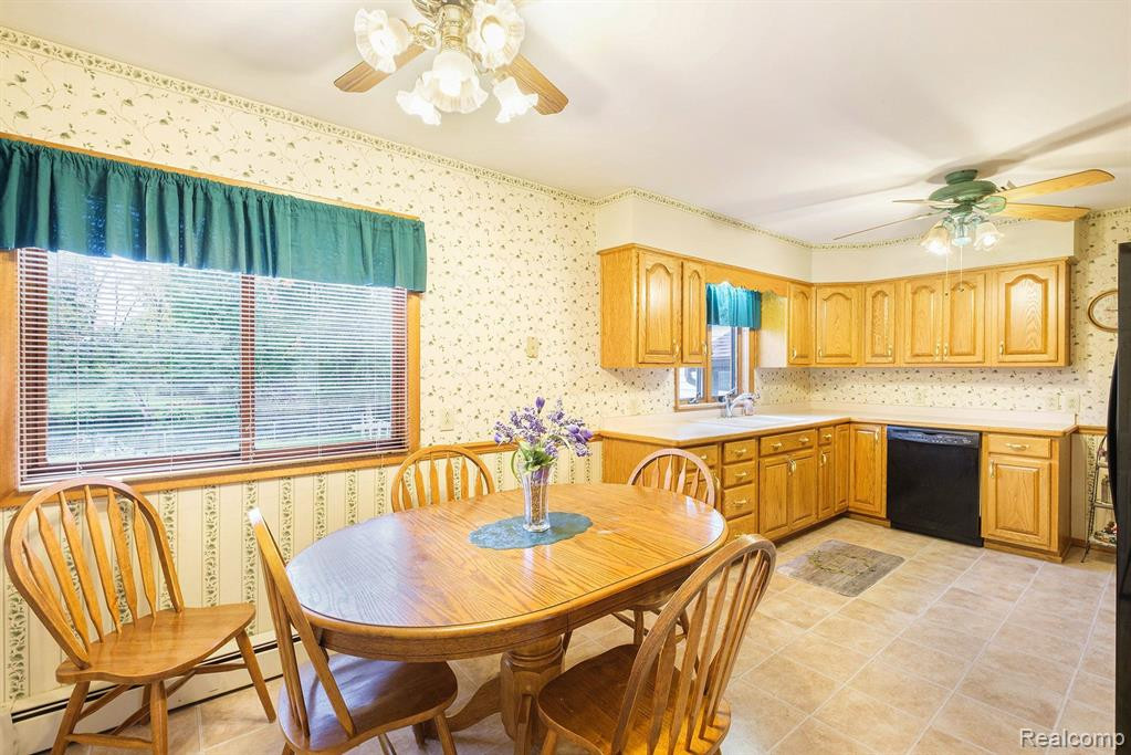 118 WATER Street, Byron, MI 48418 — Photo 5