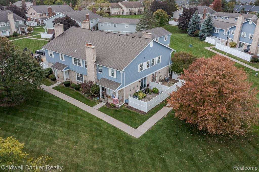 20927 W GLEN HAVEN Circle, Northville, MI 48167 — front exterior