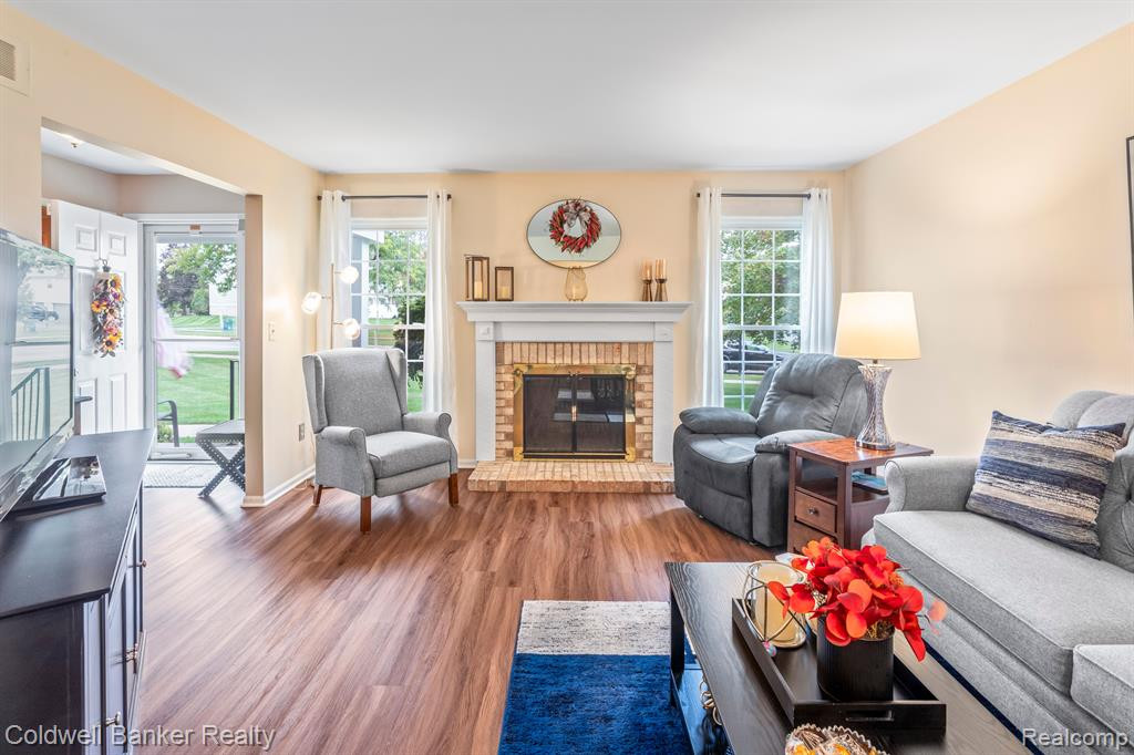 20927 W GLEN HAVEN Circle, Northville, MI 48167 — Photo 20