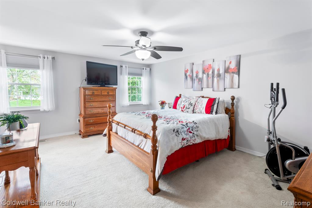 20927 W GLEN HAVEN Circle, Northville, MI 48167 — Photo 21