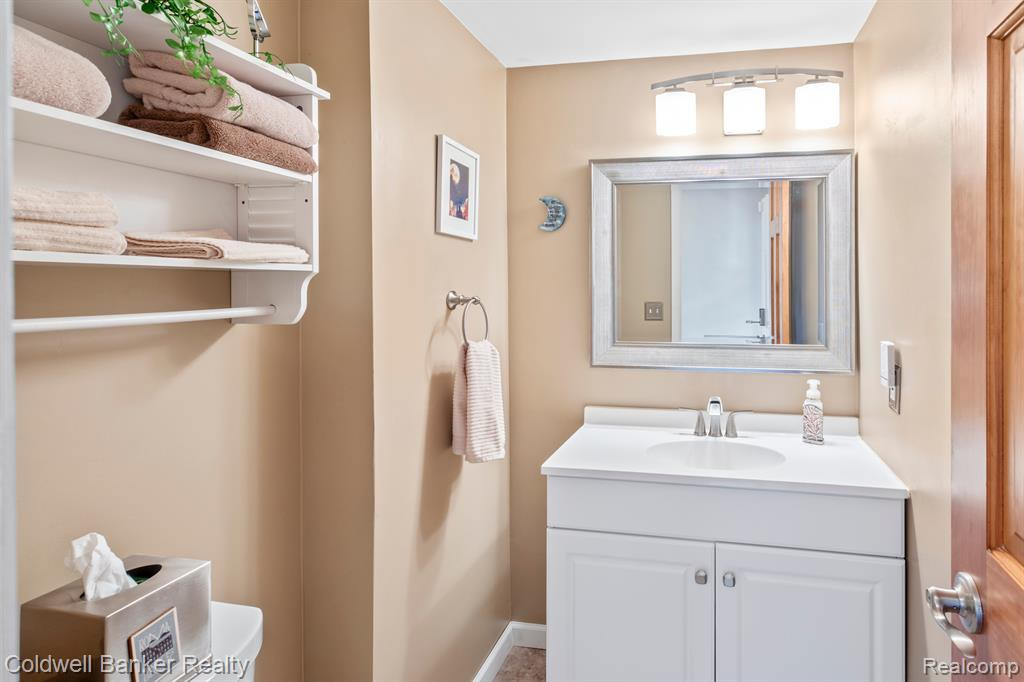 20927 W GLEN HAVEN Circle, Northville, MI 48167 — Photo 28