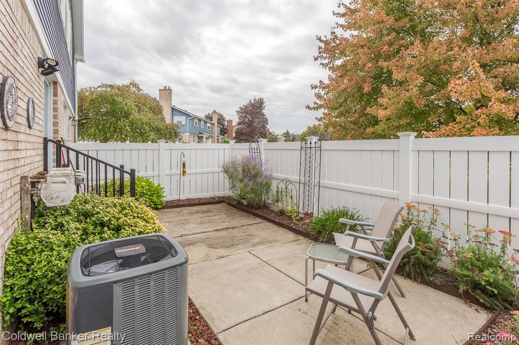 20927 W GLEN HAVEN Circle, Northville, MI 48167 — Photo 29