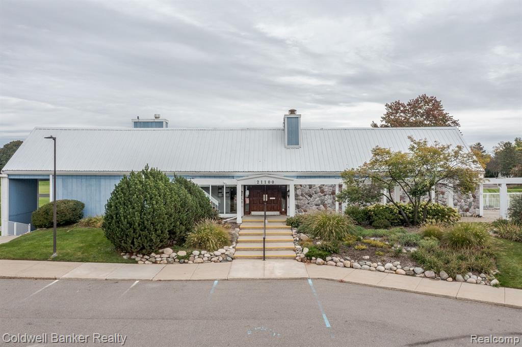 20927 W GLEN HAVEN Circle, Northville, MI 48167 — Photo 37