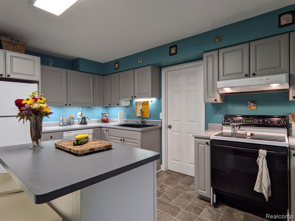 208 OREGON Street, Ypsilanti, MI 48198 — Photo 14