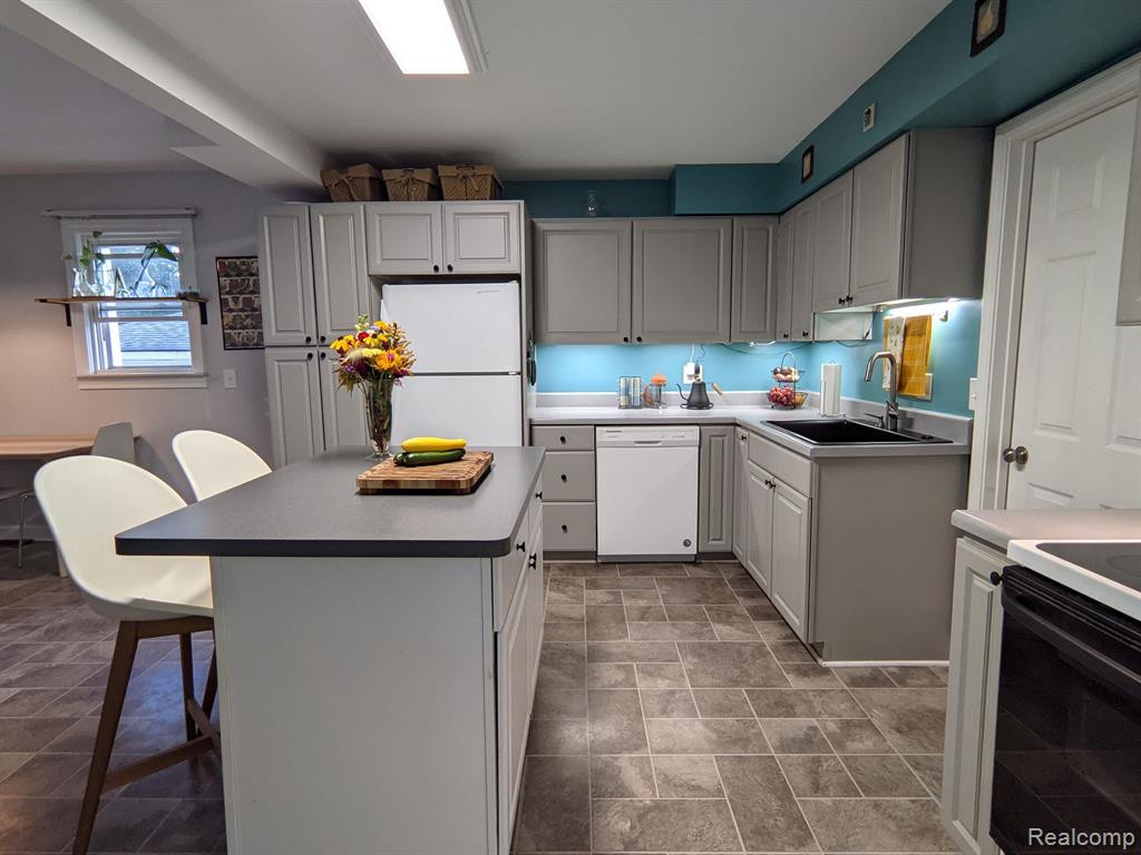 208 OREGON Street, Ypsilanti, MI 48198 — Photo 15