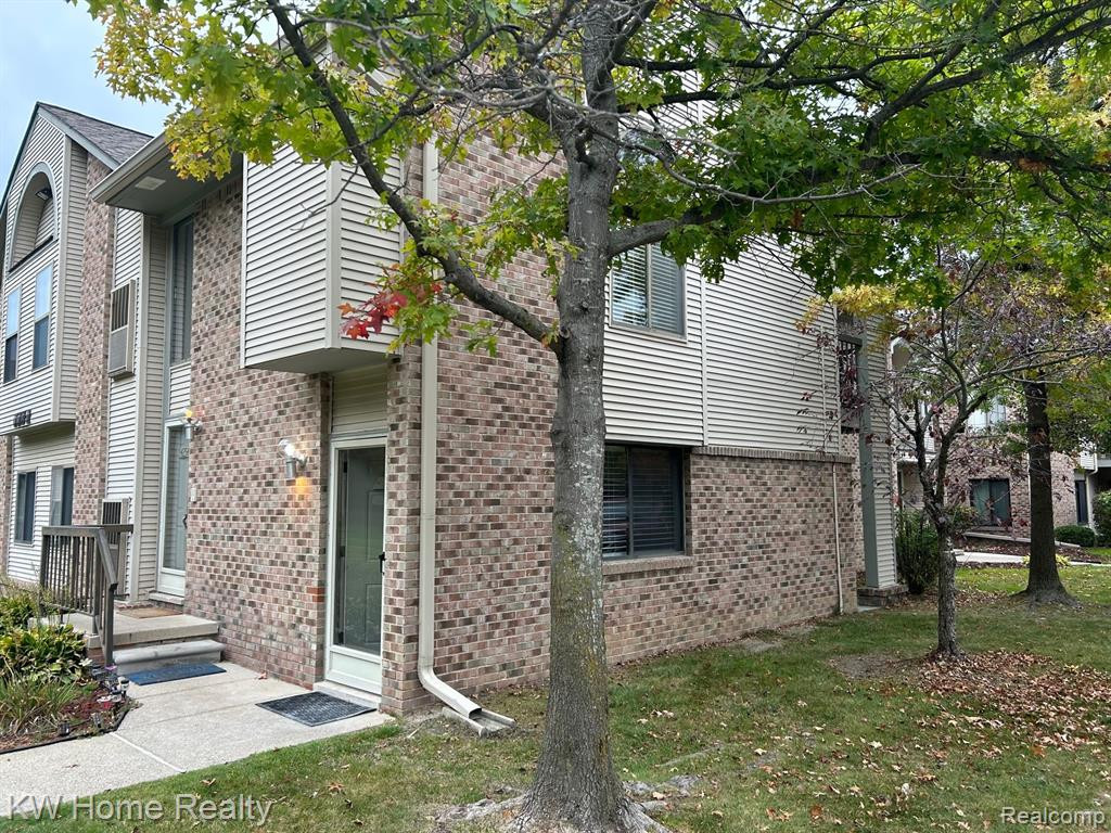 42547 LILLEY POINTE, Canton, MI 48187 — Photo 2