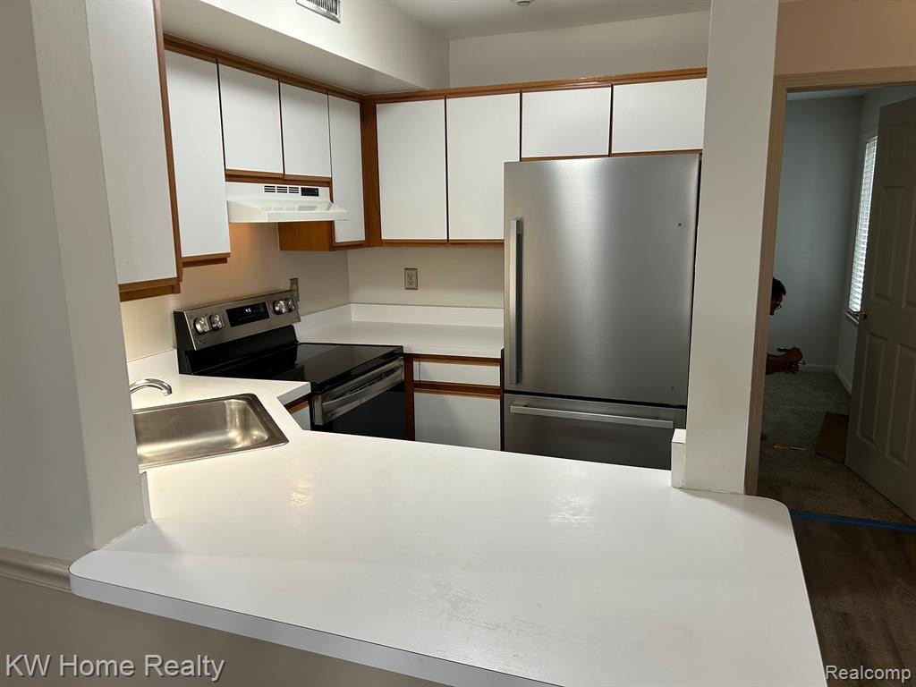 42547 LILLEY POINTE, Canton, MI 48187 — Photo 6