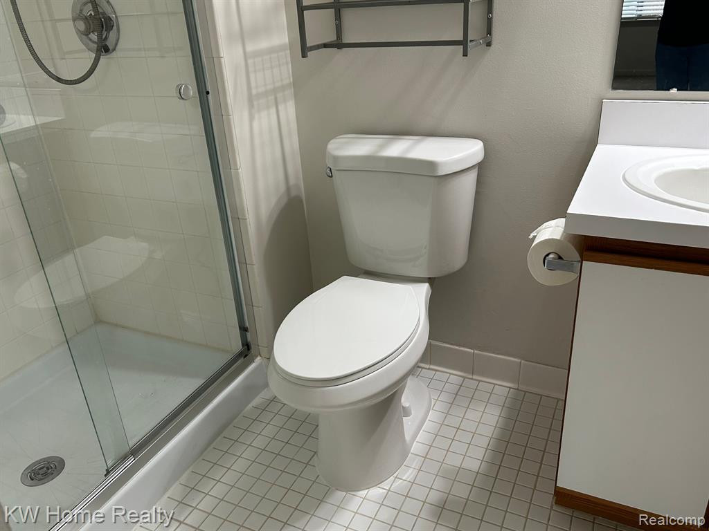 42547 LILLEY POINTE, Canton, MI 48187 — Photo 17