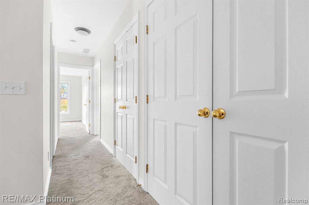 5745 HAMPSHIRE Lane, Ypsilanti, MI 48197 — Photo 14