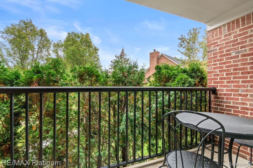 5745 HAMPSHIRE Lane, Ypsilanti, MI 48197 — Photo 27
