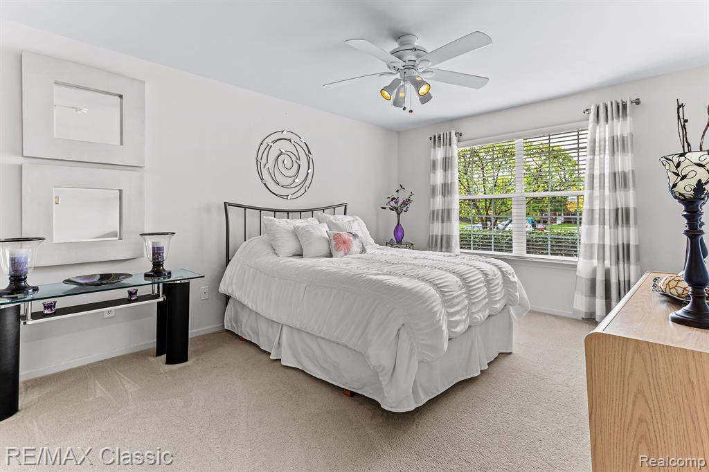 29102 April Court, Walled Lake, MI 48390 — Photo 11