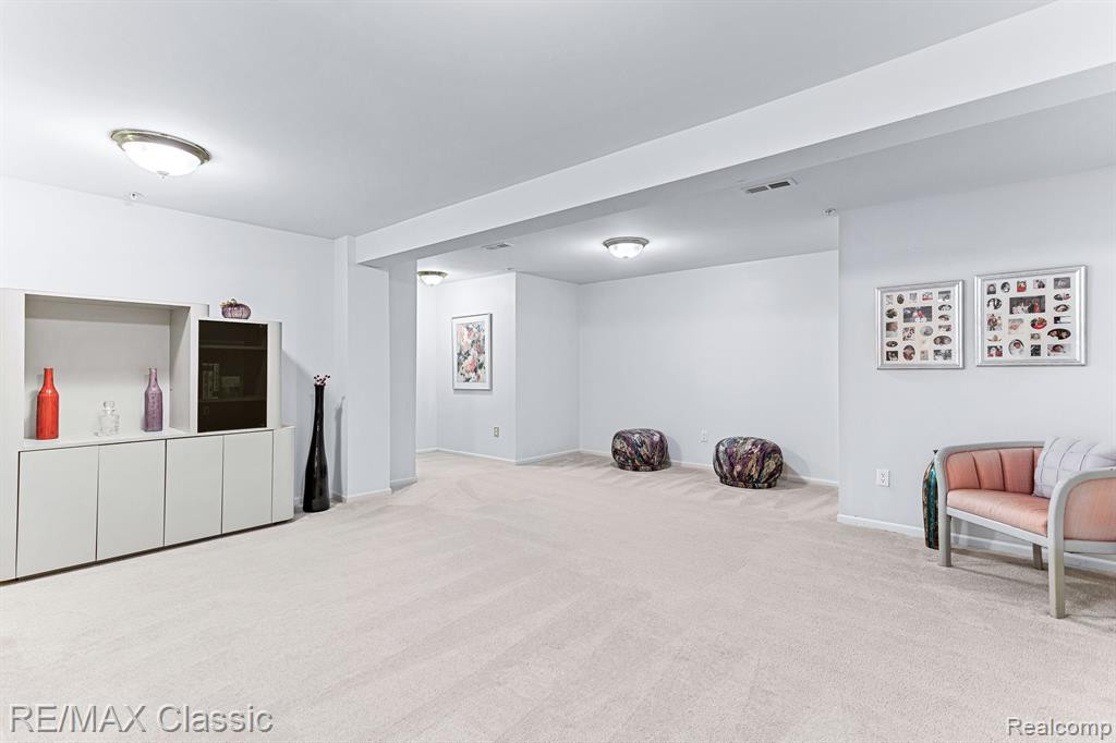 29102 April Court, Walled Lake, MI 48390 — Photo 23