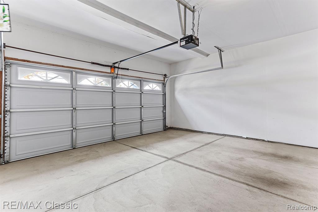 29102 April Court, Walled Lake, MI 48390 — Photo 28