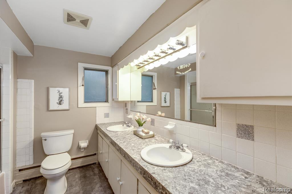 4824 GRANDVIEW Drive, Ypsilanti, MI 48197 — Photo 15