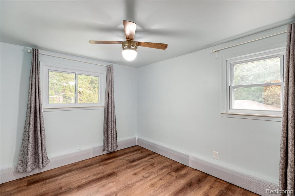 4824 GRANDVIEW Drive, Ypsilanti, MI 48197 — Photo 21
