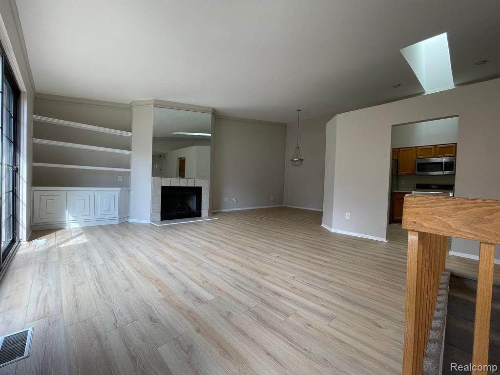 38934 COUNTRY Circle, Farmington Hills, MI 48331 — Photo 5