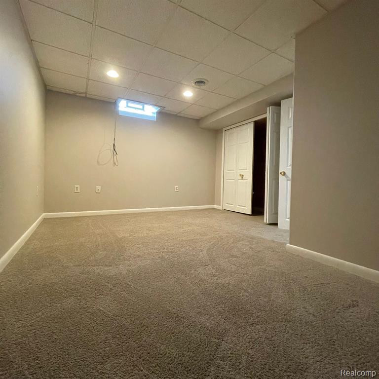38934 COUNTRY Circle, Farmington Hills, MI 48331 — Photo 21