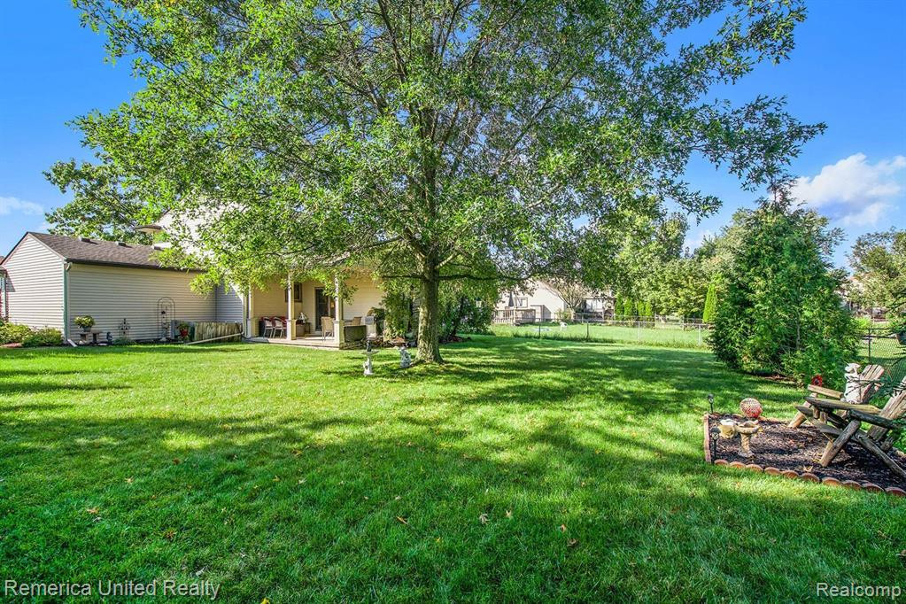 43656 LAURELWOOD Drive, Canton, MI 48187 — Photo 23