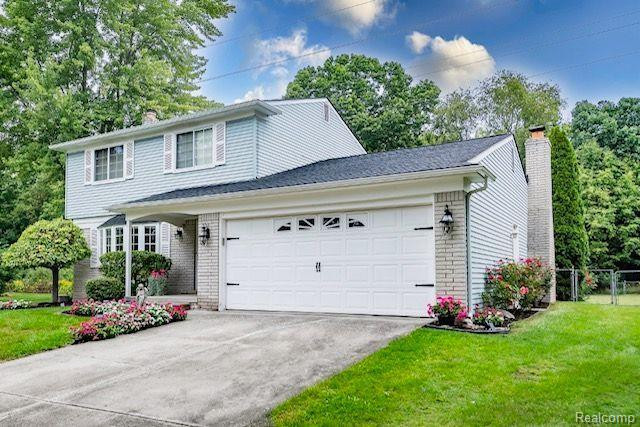 7990 MEADOWVIEW Court, Ypsilanti, MI 48197 — Photo 2