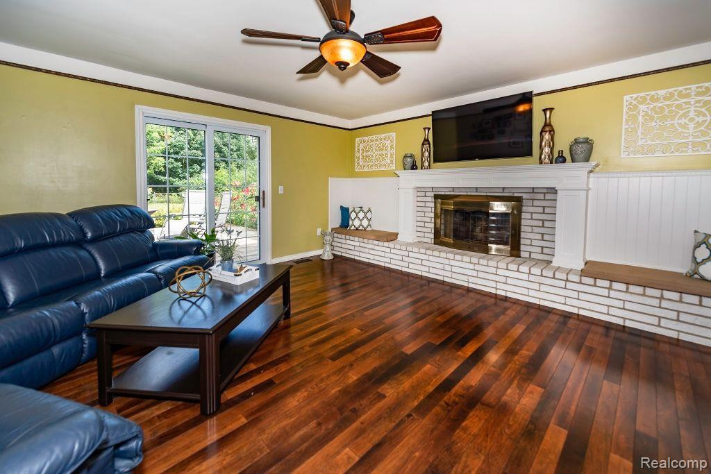 7990 MEADOWVIEW Court, Ypsilanti, MI 48197 — Photo 12