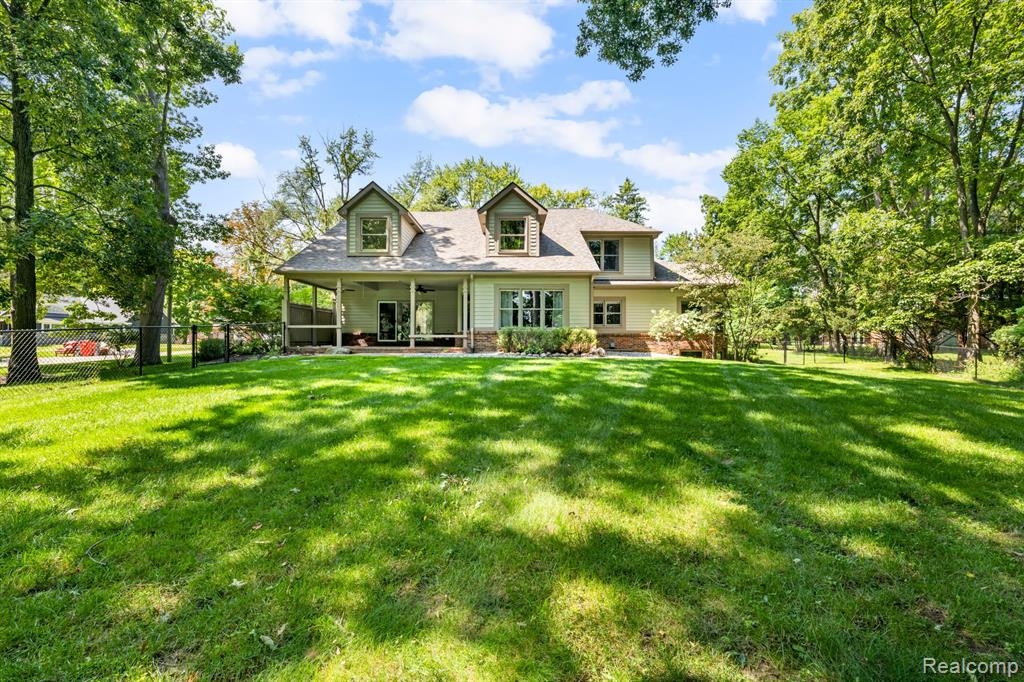 5532 Evergreen Avenue, Orchard Lake Village, MI 48324 — front exterior