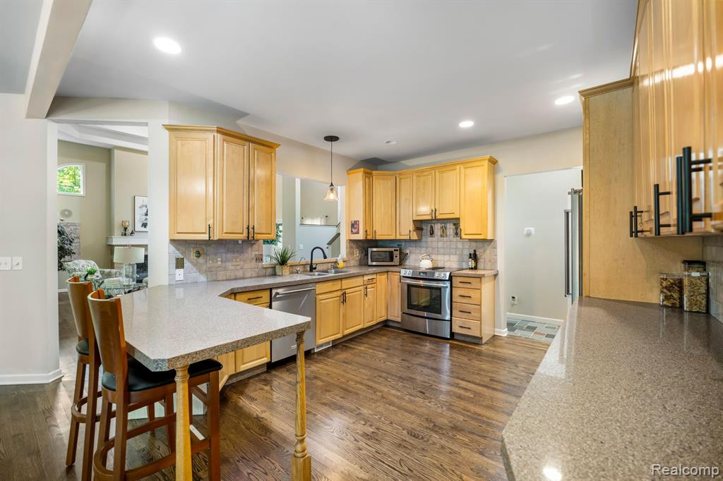 5532 Evergreen Avenue, Orchard Lake Village, MI 48324 — Photo 9