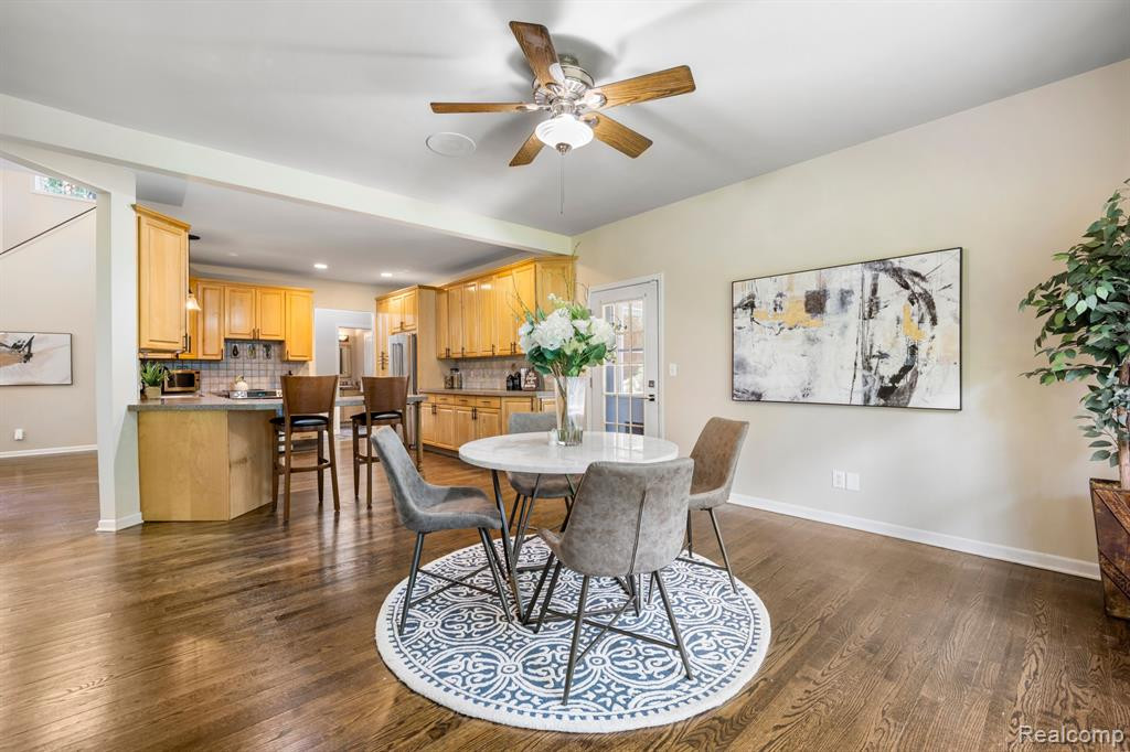 5532 Evergreen Avenue, Orchard Lake Village, MI 48324 — Photo 13