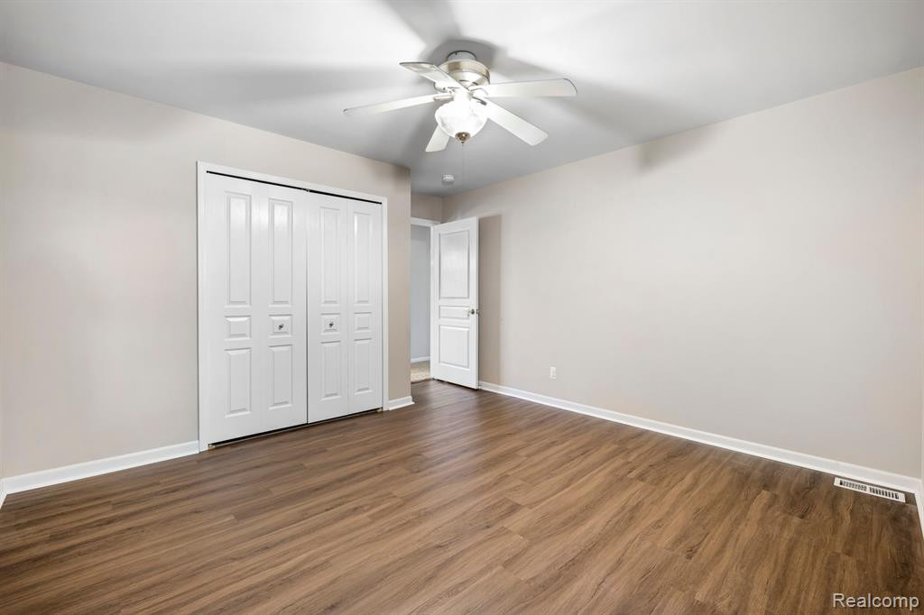 5532 Evergreen Avenue, Orchard Lake Village, MI 48324 — Photo 28
