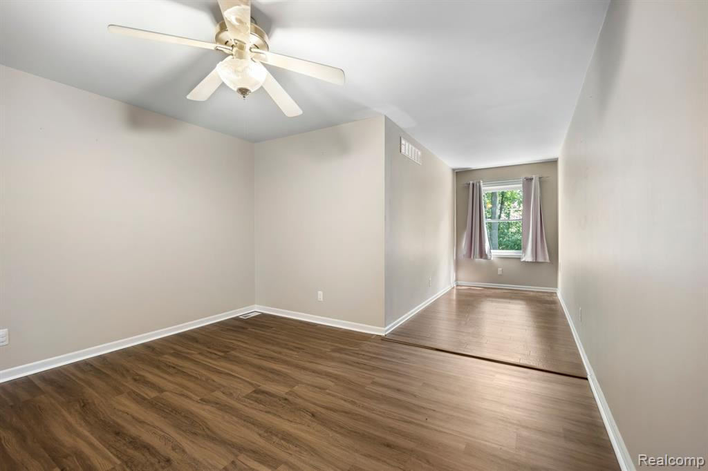 5532 Evergreen Avenue, Orchard Lake Village, MI 48324 — Photo 29