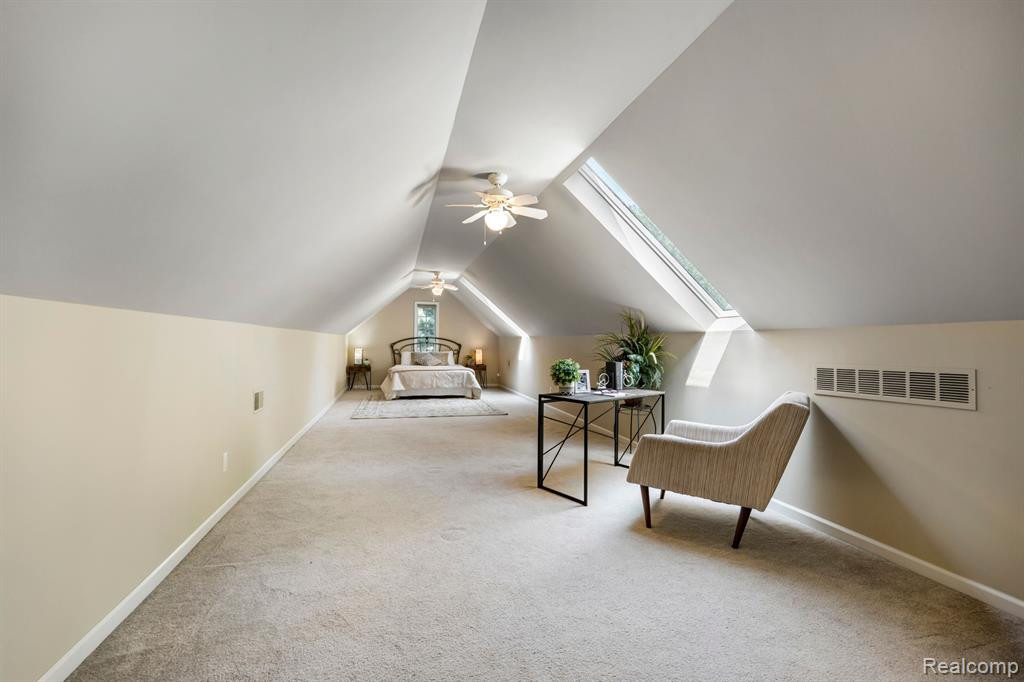 5532 Evergreen Avenue, Orchard Lake Village, MI 48324 — Photo 31