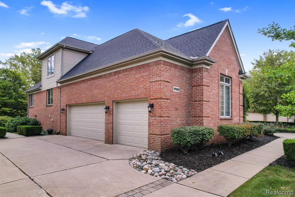 17692 Parkshore Drive, Northville, MI 48168 — Photo 4
