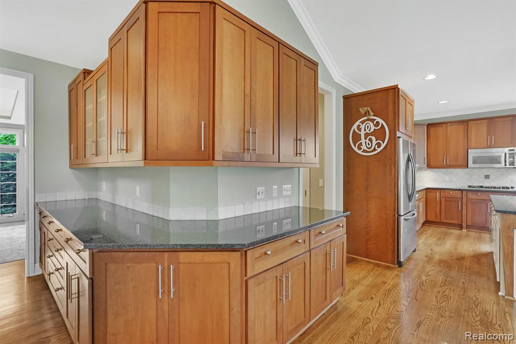 17692 Parkshore Drive, Northville, MI 48168 — Photo 14