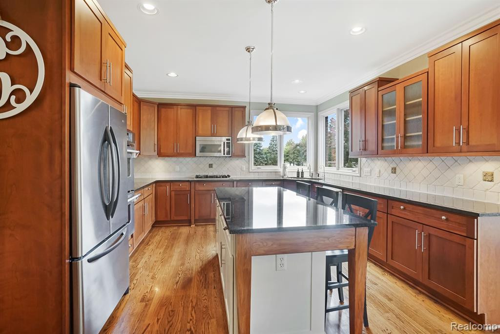 17692 Parkshore Drive, Northville, MI 48168 — Photo 15